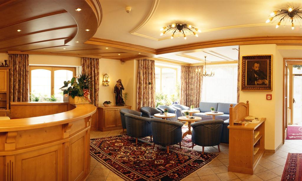 Hotel Dolomiti Madonna Ortisei Ngoại thất bức ảnh